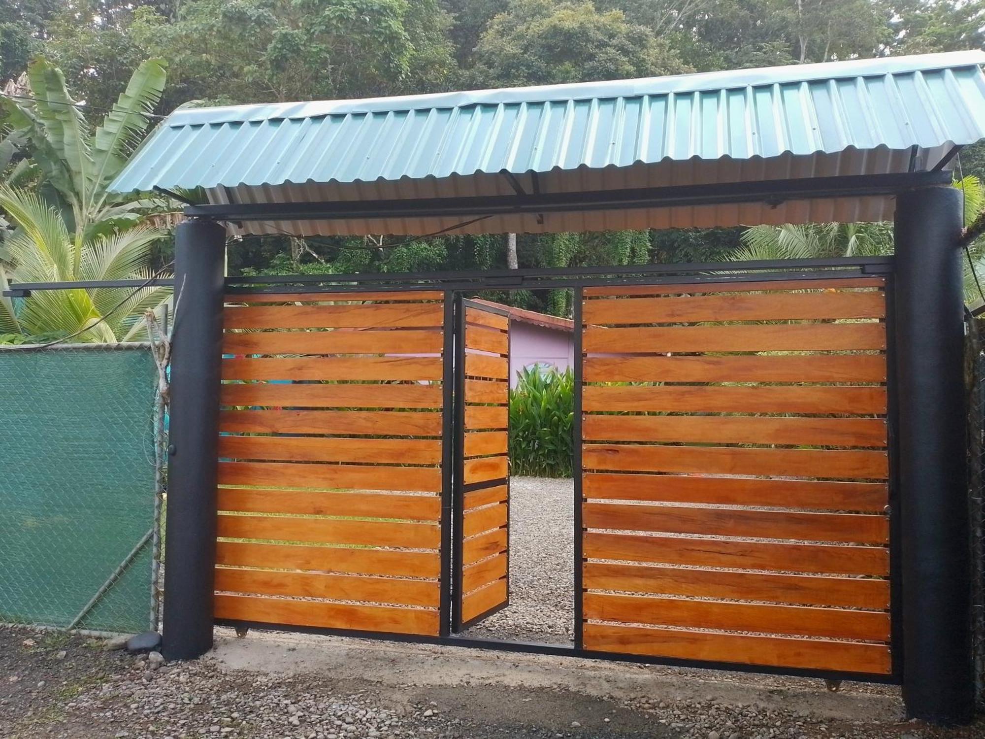 Casa Alegra Apartment Puerto Viejo de Talamanca Luaran gambar